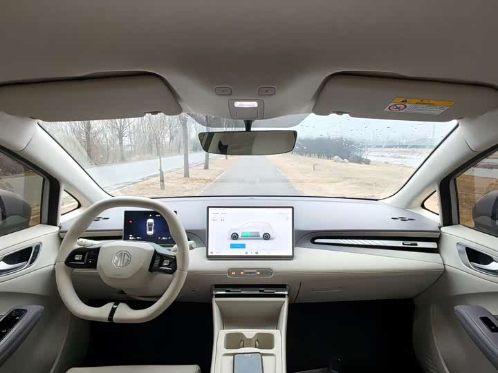 Фото 6 - MG Motor 4 EV