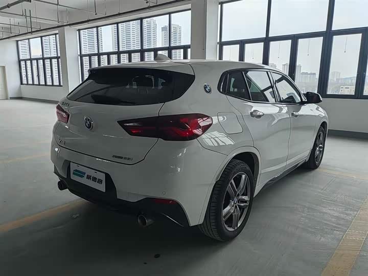 Фото 6 - BMW X2