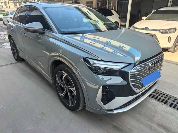 Фото 1 - Audi Q4 e-tron