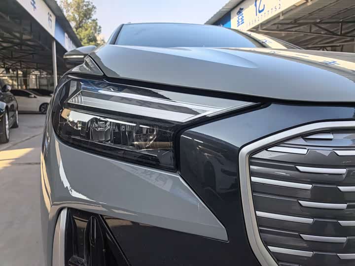 Фото 4 - Audi Q4 e-tron