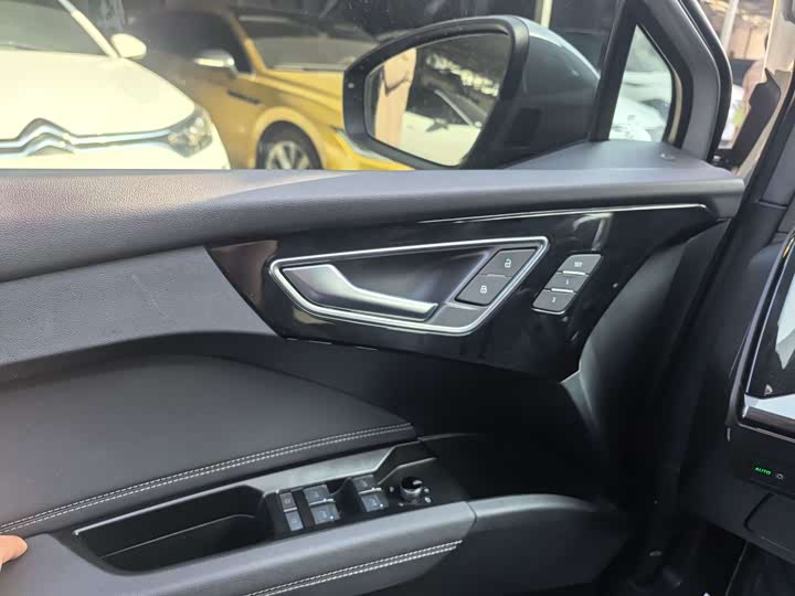 Фото 7 - Audi Q4 e-tron