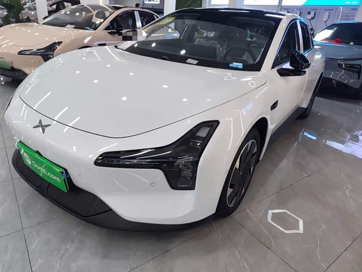 Фото 1 - XPeng Mona M03