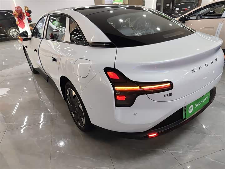 Фото 5 - XPeng Mona M03