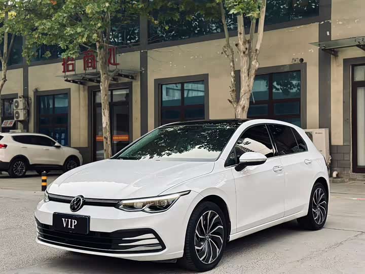 Фото 1 - Volkswagen Golf