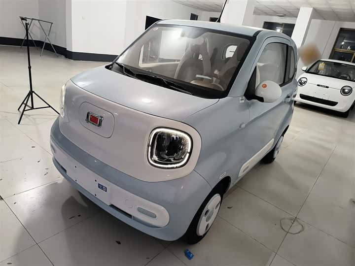 Фото 1 - Bestune Pony