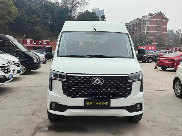 Фото 2 - Maxus V80