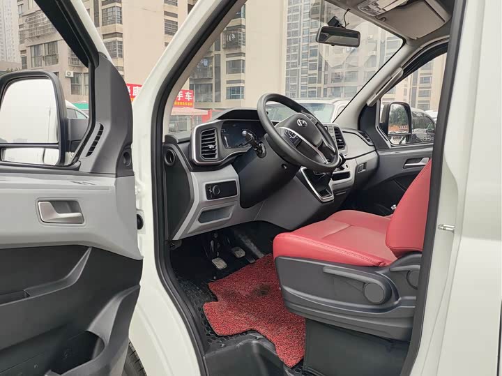 Фото 5 - Maxus V80