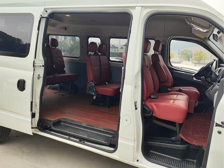 Фото 6 - Maxus V80