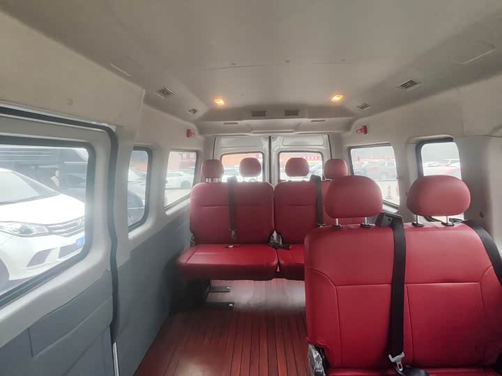 Фото 9 - Maxus V80