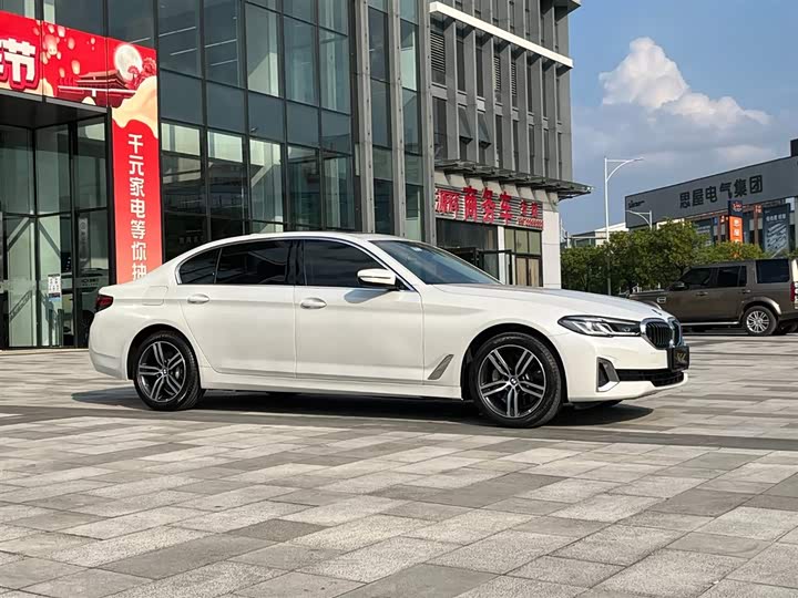 Фото 3 - BMW 5 Series