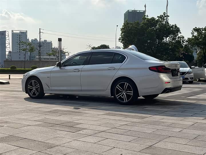 Фото 6 - BMW 5 Series