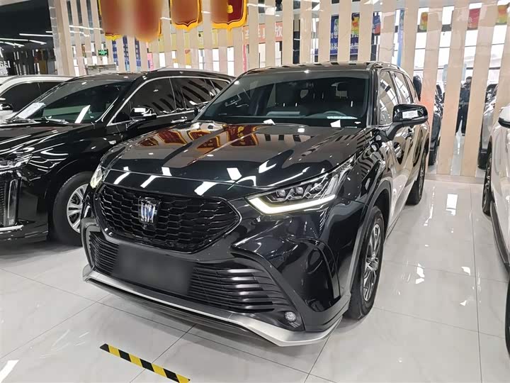 Фото 2 - Toyota Crown Kluger