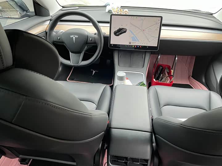 Фото 5 - Tesla Model 3