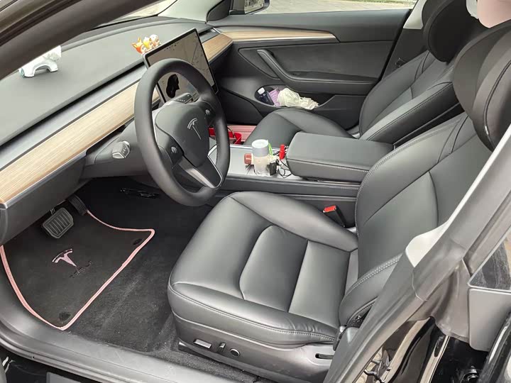 Фото 6 - Tesla Model 3