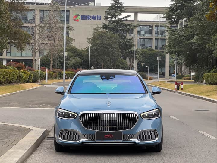 Фото 2 - Mercedes-Benz Maybach S-Class