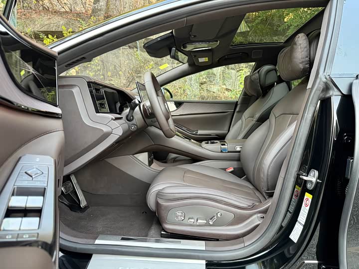 Фото 5 - Denza Z9