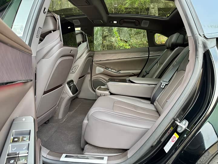 Фото 8 - Denza Z9