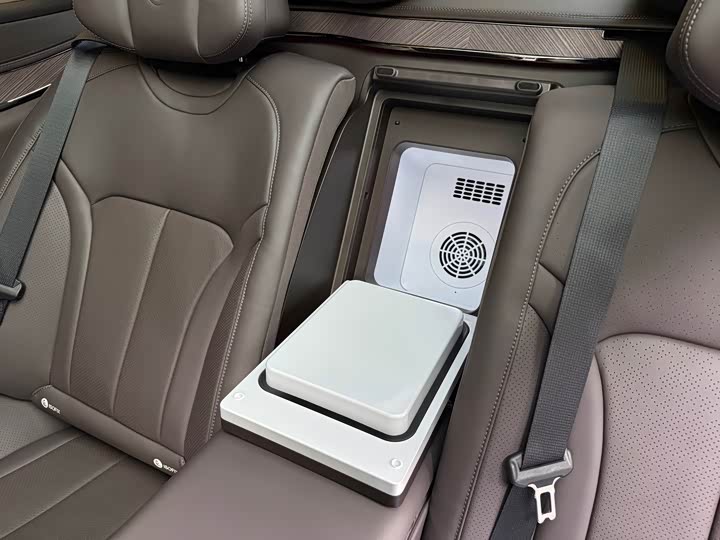 Фото 9 - Denza Z9