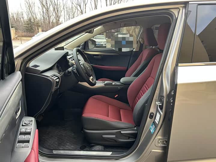 Фото 2 - Lexus NX