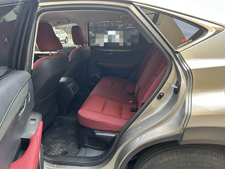 Фото 3 - Lexus NX