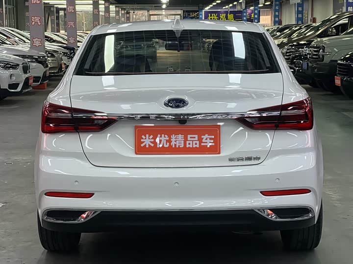 Фото 4 - Ford Escort