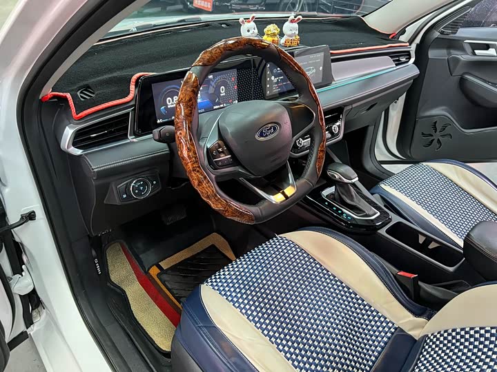 Фото 8 - Ford Escort