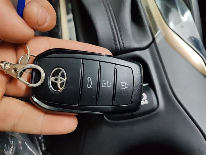 Фото 9 - Toyota Allion