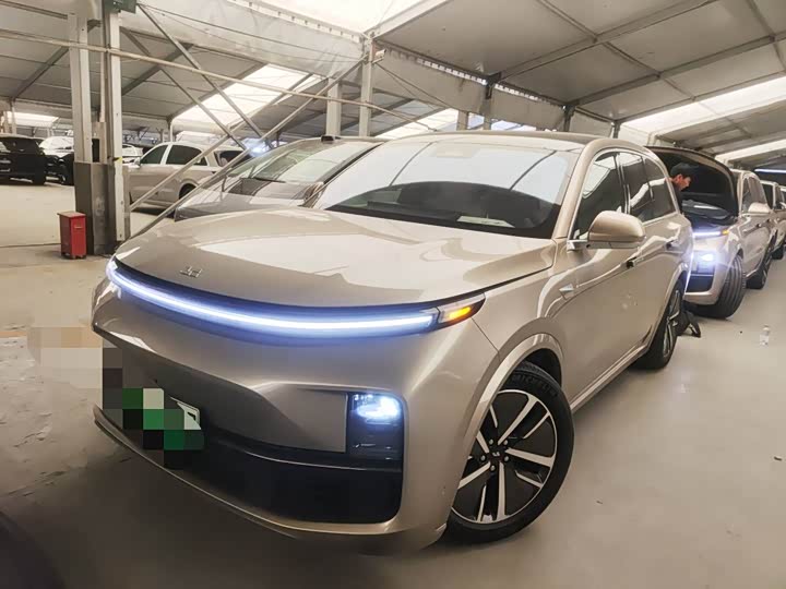 Фото 1 - LiXiang L8