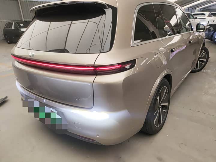 Фото 2 - LiXiang L8