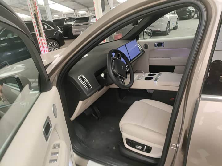 Фото 6 - LiXiang L8