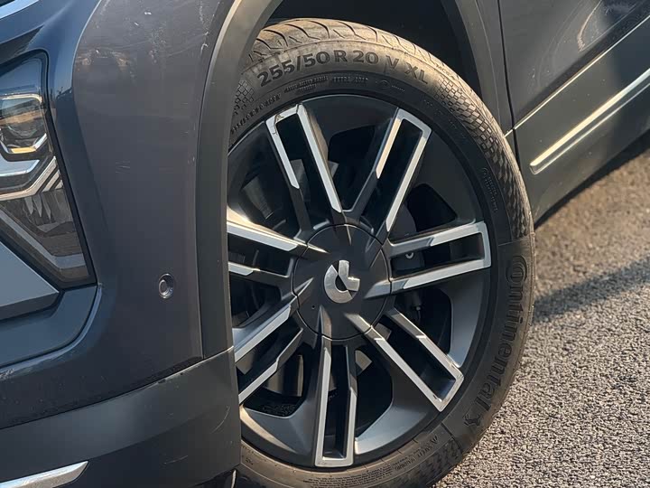 Фото 7 - Nio ES6