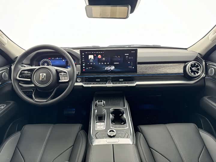 Фото 5 - Tank 400 Hybrid