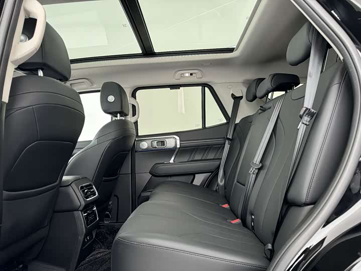 Фото 6 - Tank 400 Hybrid