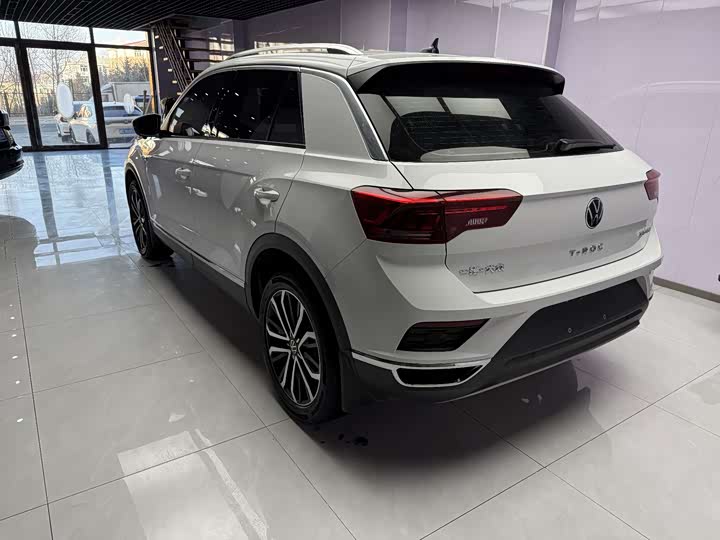 Фото 5 - Volkswagen T-Roc