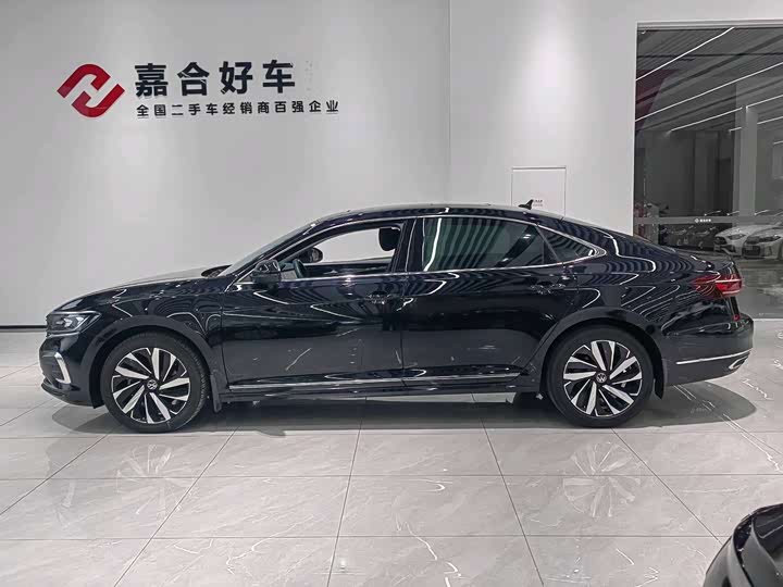 Фото 4 - Volkswagen Passat