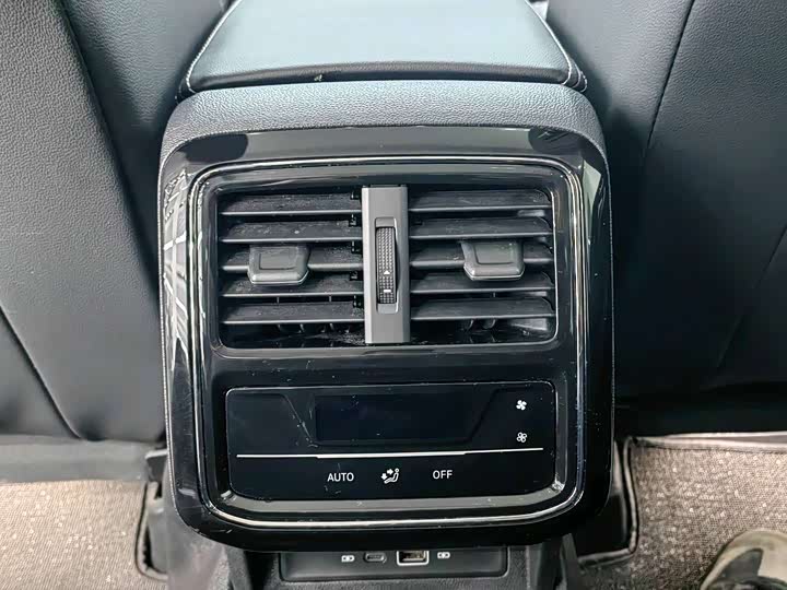 Фото 9 - Volkswagen Passat