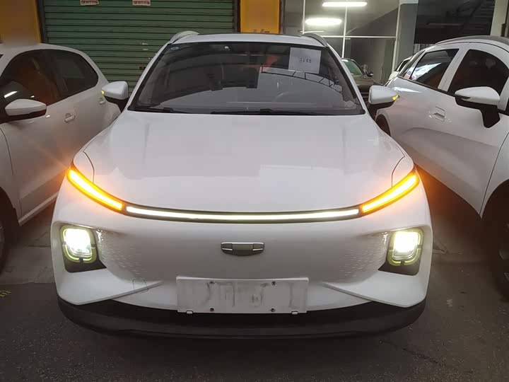 Фото 3 - Geely Geometry E Firefly