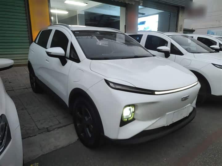 Фото 4 - Geely Geometry E Firefly