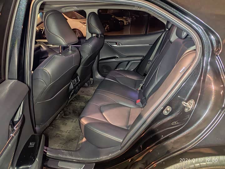 Фото 7 - Toyota Camry