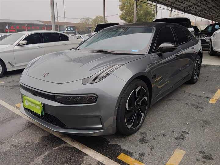 Фото 2 - Zeekr 001