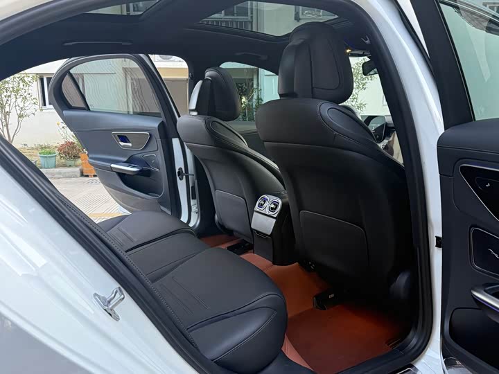 Фото 9 - Mercedes-Benz C-Class