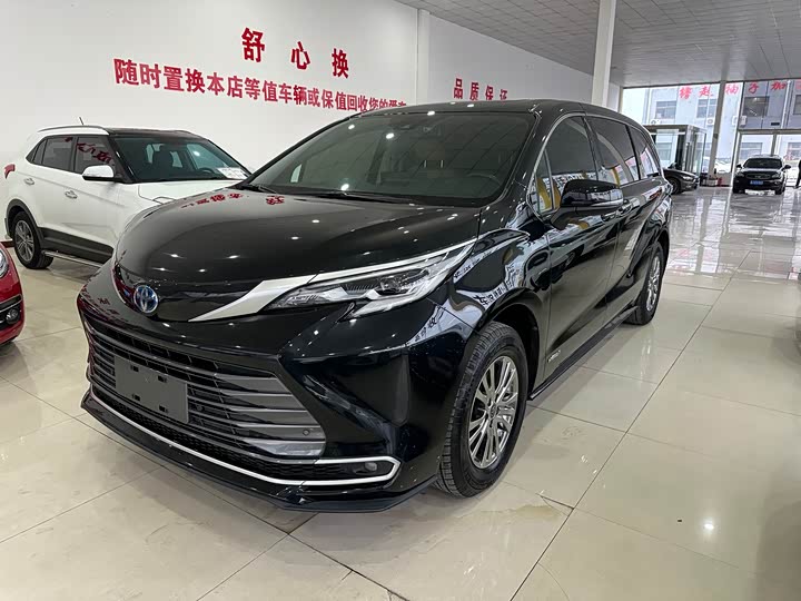 Фото 3 - Toyota Sienna