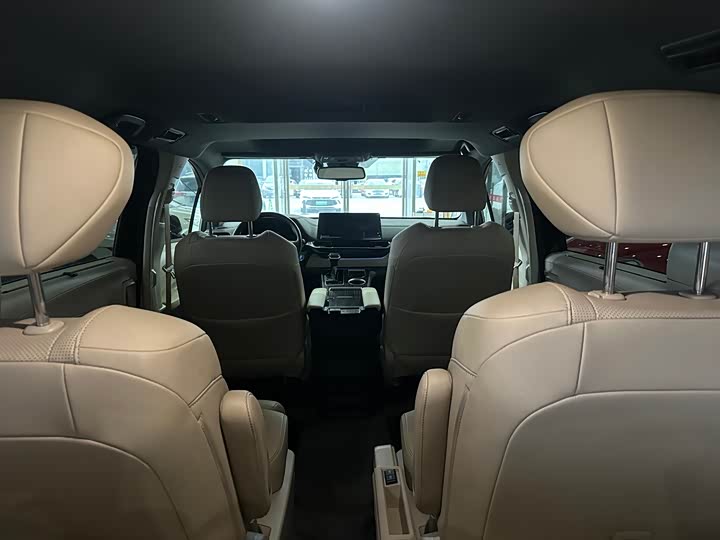 Фото 9 - Toyota Sienna