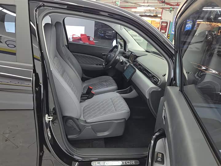 Фото 8 - Leapmotor T03