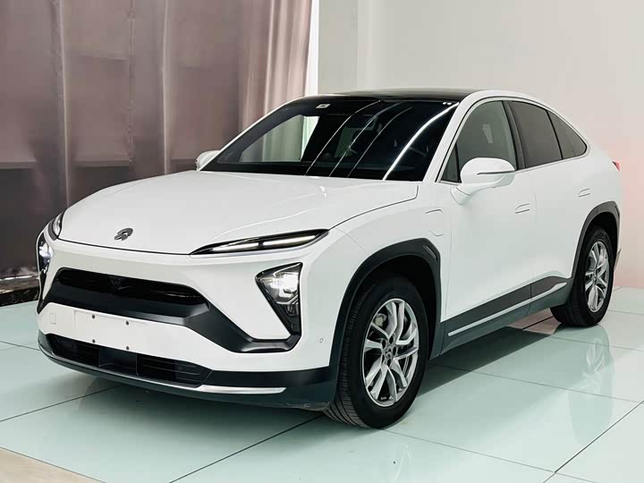 Фото 2 - Nio EC6