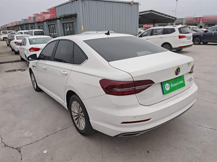 Фото 5 - Volkswagen Lavida