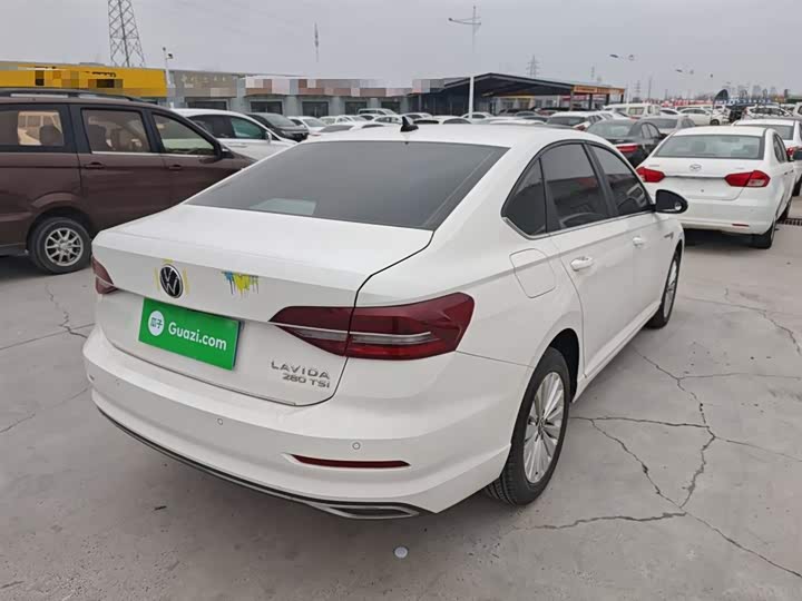 Фото 7 - Volkswagen Lavida