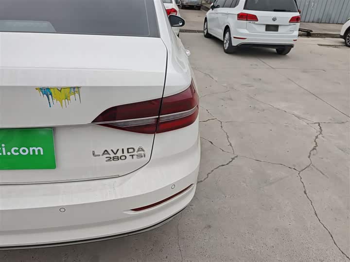 Фото 8 - Volkswagen Lavida