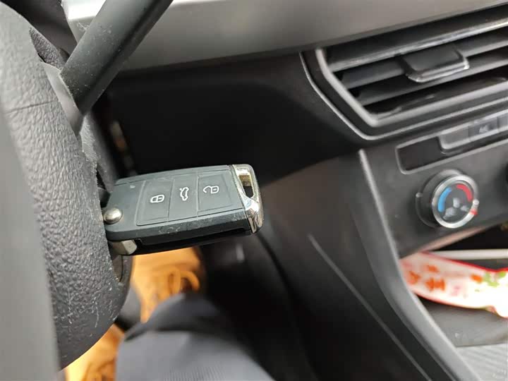 Фото 9 - Volkswagen Lavida