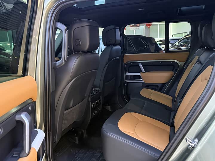 Фото 7 - Land Rover Defender